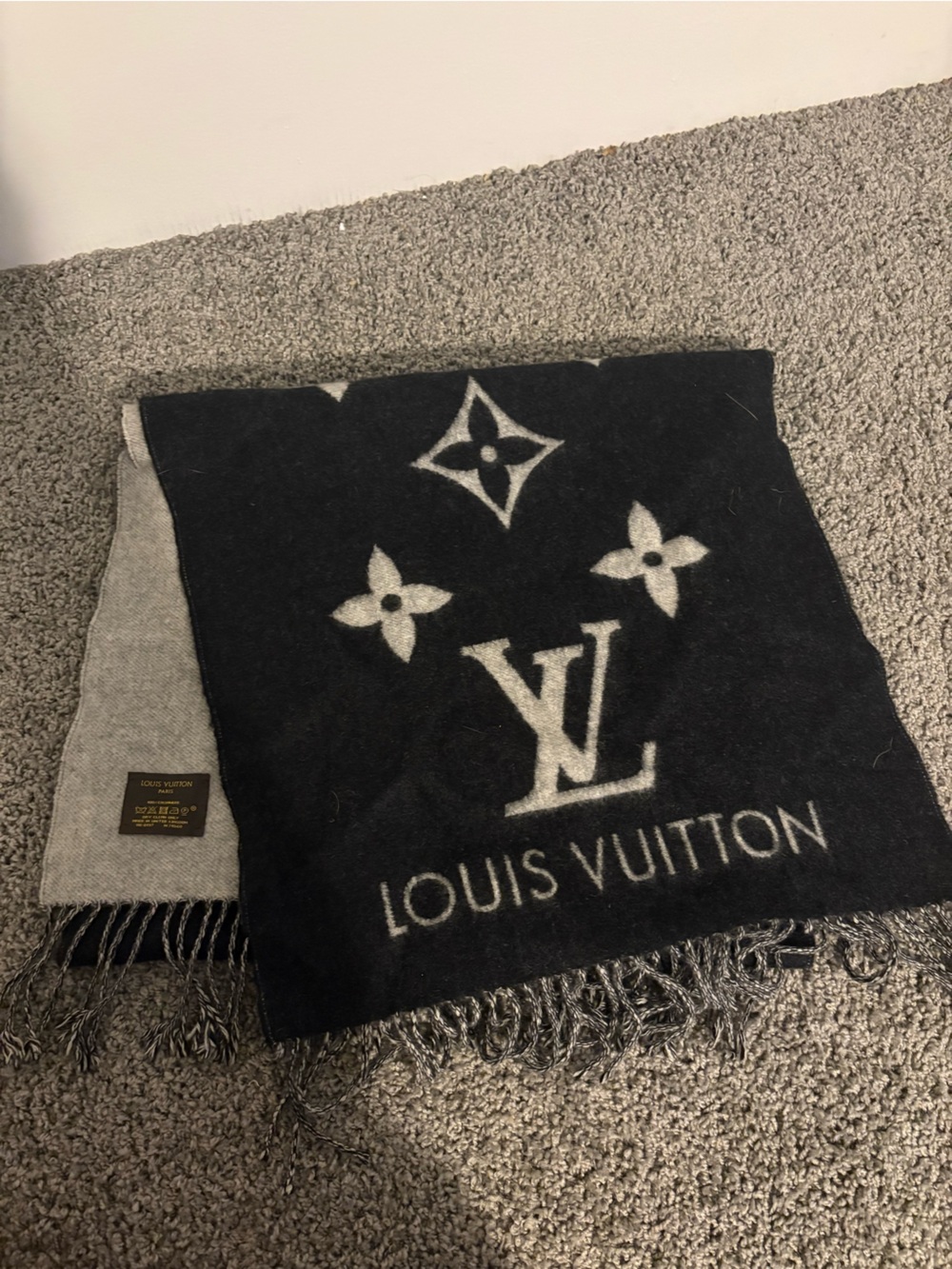 Louis Vuitton Black and Cream Monogram Blanket Scarf